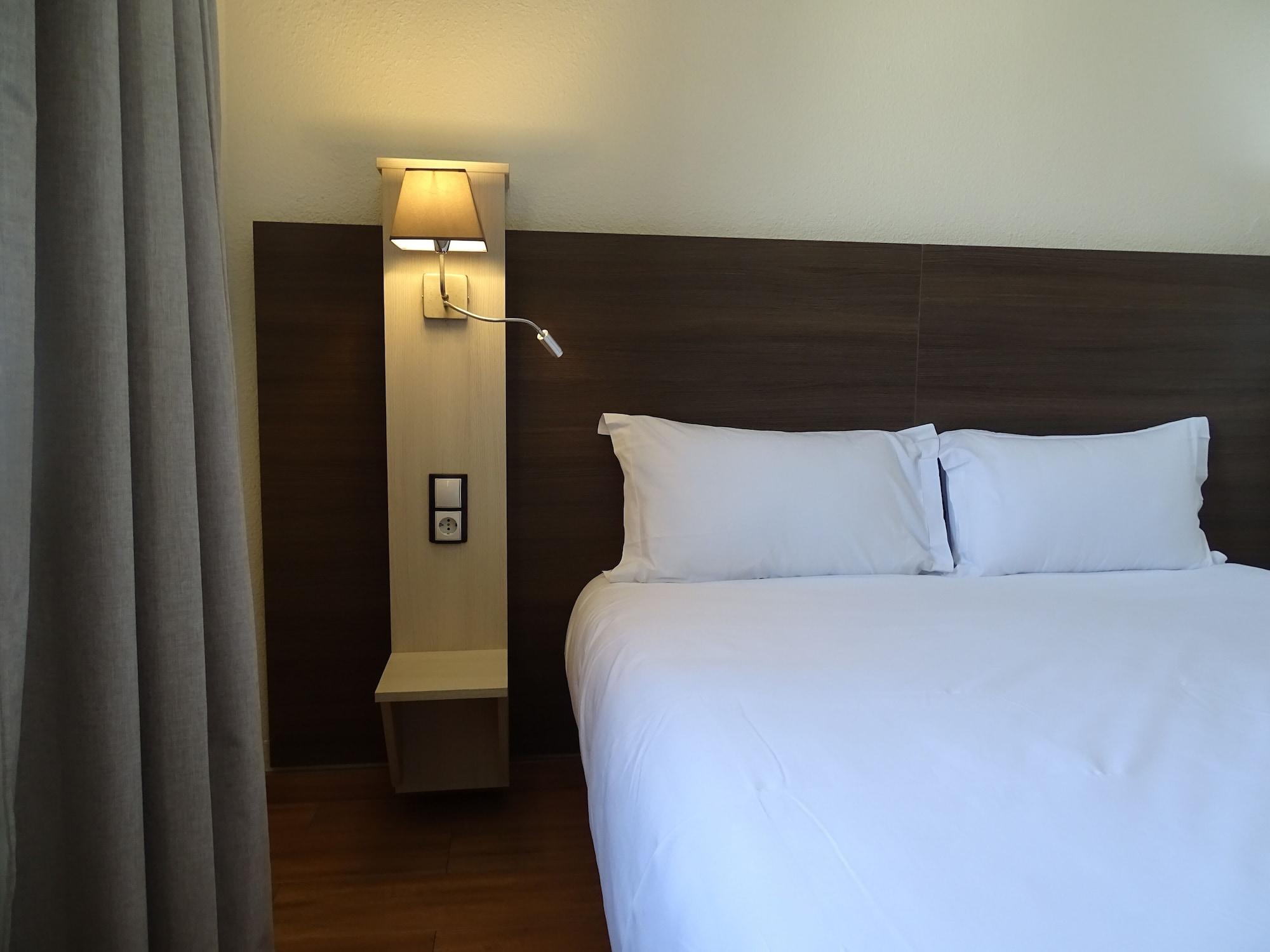 ยูโรโฮเทล แอร์พอร์ต ออร์ลี เริงฌิส Hotel แฟรนส์ ภายนอก รูปภาพ